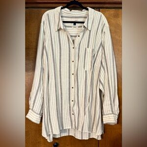 Universal Thread Gray & White Striped Linen Button-Down